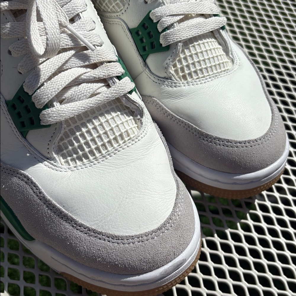 EUC Authentic Nike Jordan Retro SB Green & White - Picture 12 of 12